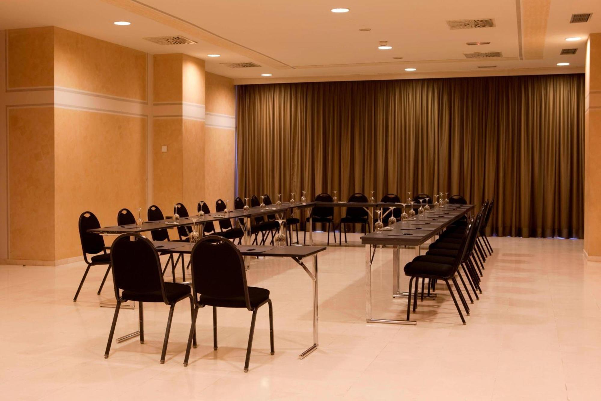 Ac Hotel Guadalajara By Marriott, Spain Екстер'єр фото