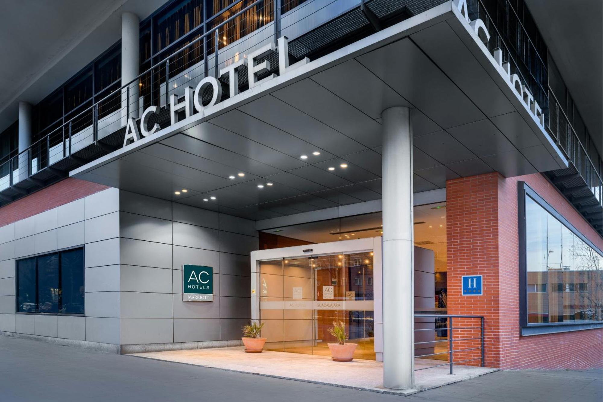 Ac Hotel Guadalajara By Marriott, Spain Екстер'єр фото