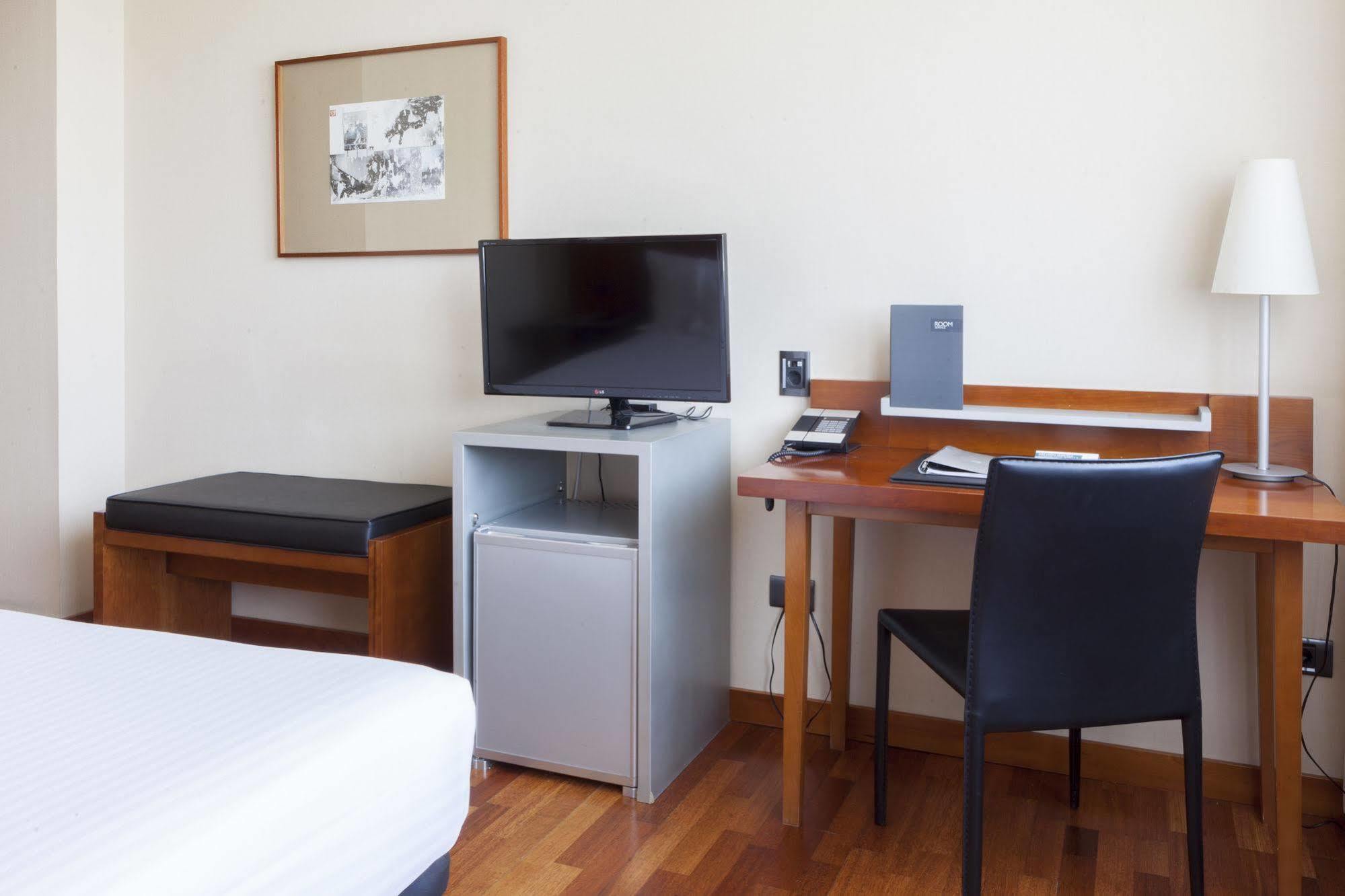 Ac Hotel Guadalajara By Marriott, Spain Екстер'єр фото