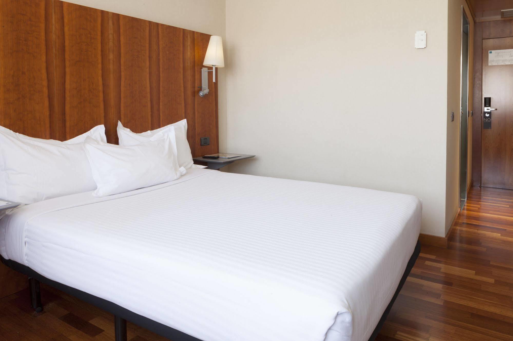 Ac Hotel Guadalajara By Marriott, Spain Екстер'єр фото