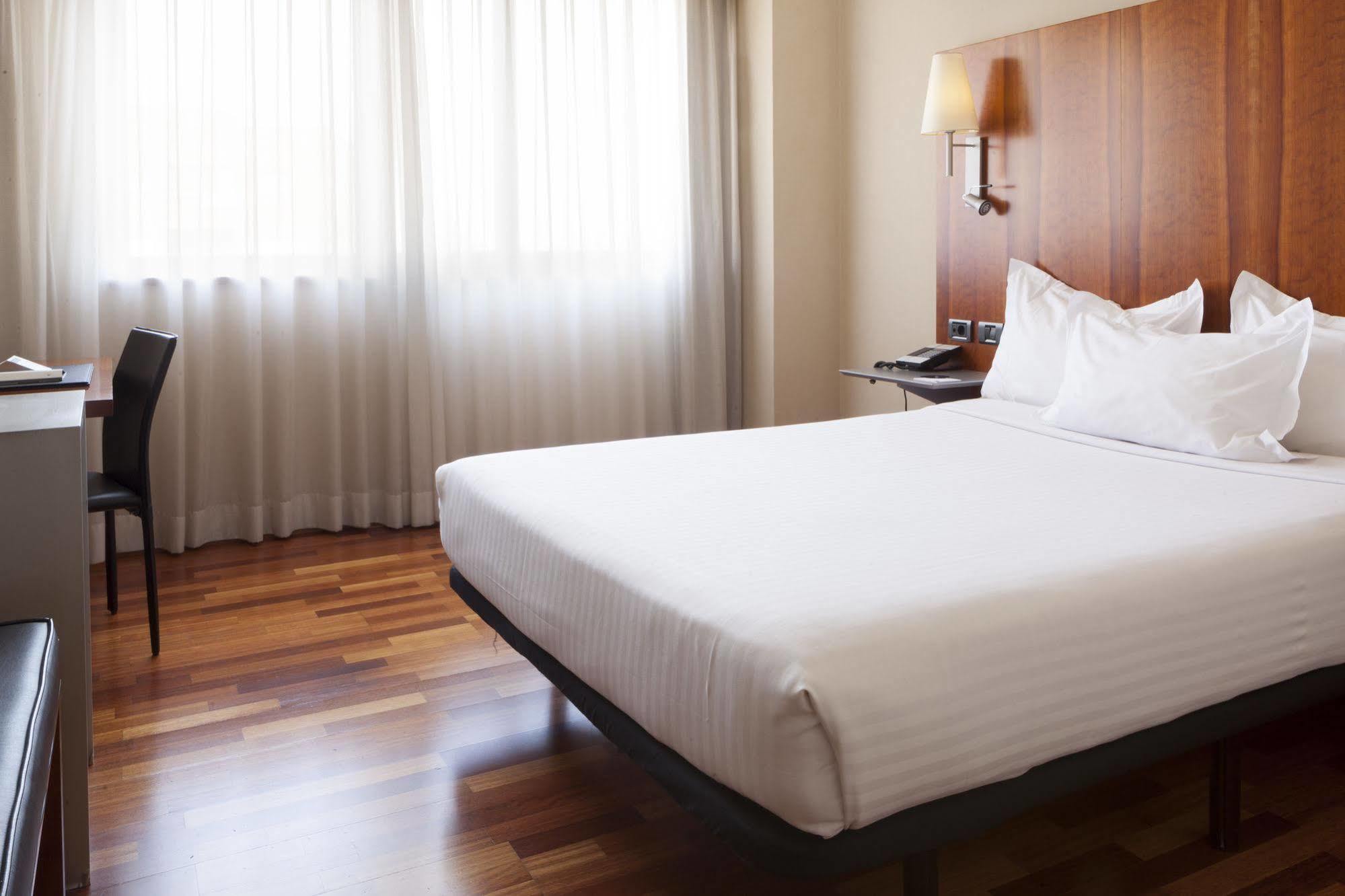 Ac Hotel Guadalajara By Marriott, Spain Екстер'єр фото